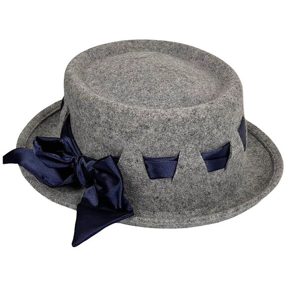 Casselini Gray Wool Felt Navy Blue Ribbon Pork Pie Hat Women’s NWT - Picture 1 of 6